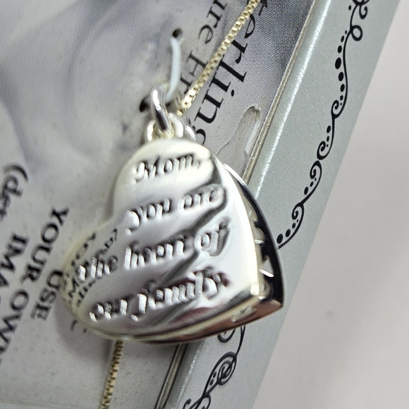 Sterling Silver .925 Picture Frame Pendant For Mom You Are The Heart Of Family - Picture 9 of 10